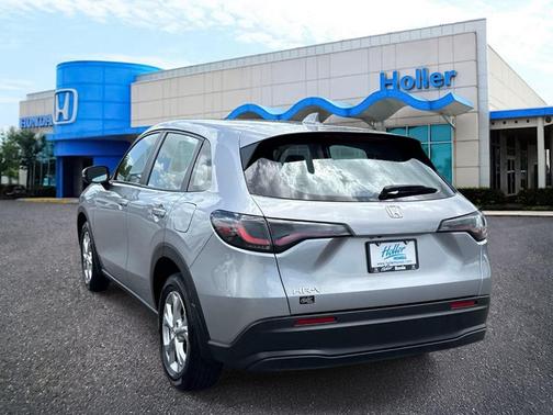 Lunar Silver Metallic 2024 Honda HR-V LX