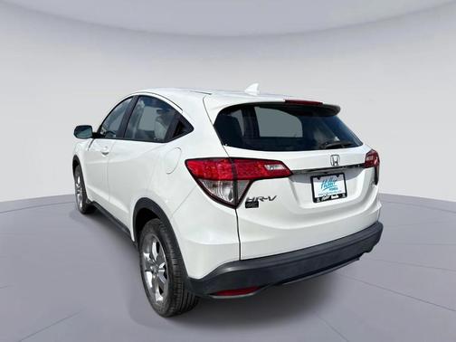 Platinum White Pearl 2022 Honda HR-V LX