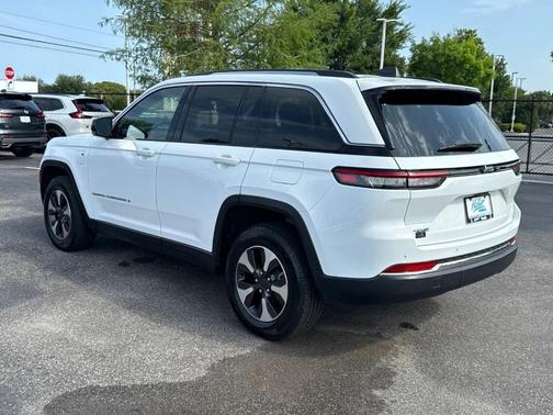 2023 Jeep Grand Cherokee 4xe Base