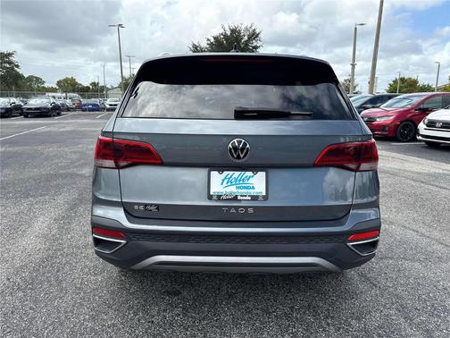 2024 Volkswagen Taos 1.5T SE