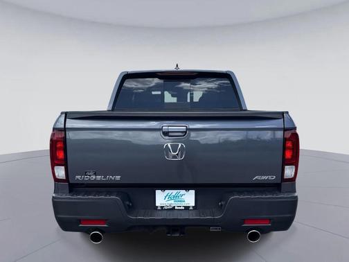 Modern Steel Metallic 2023 Honda Ridgeline RTL