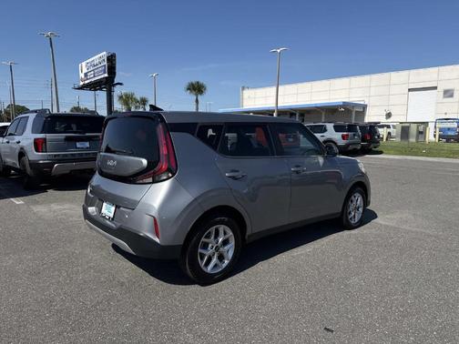 2024 Kia Soul LX