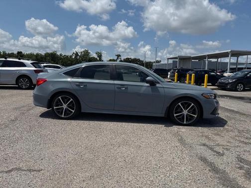 2022 Honda Civic Touring
