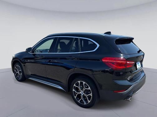 2022 BMW X1 sDrive28i