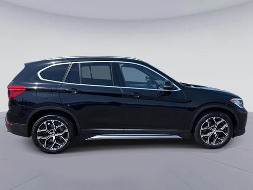 2022 BMW X1 sDrive28i