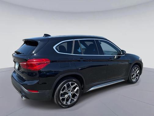 2022 BMW X1 sDrive28i
