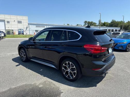 2022 BMW X1 sDrive28i