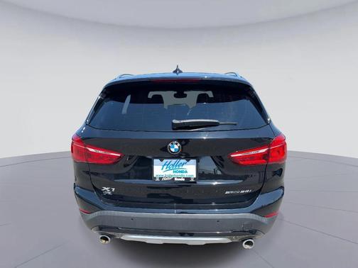 2022 BMW X1 sDrive28i
