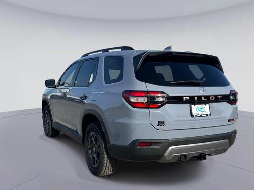 Sonic Gray Pearl 2026 Honda Pilot TrailSport