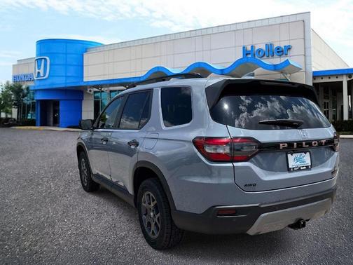 Sonic Gray Pearl 2026 Honda Pilot TrailSport