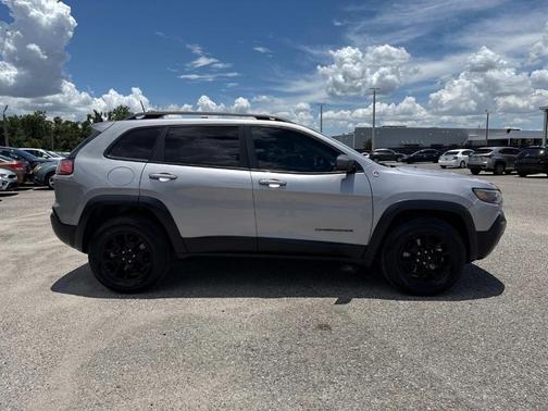 2021 Jeep Cherokee Trailhawk