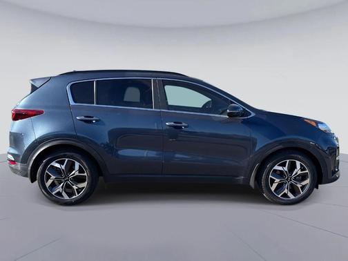 2022 Kia Sportage EX