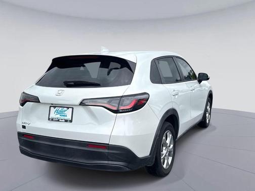 Platinum White Pearl 2023 Honda HR-V LX