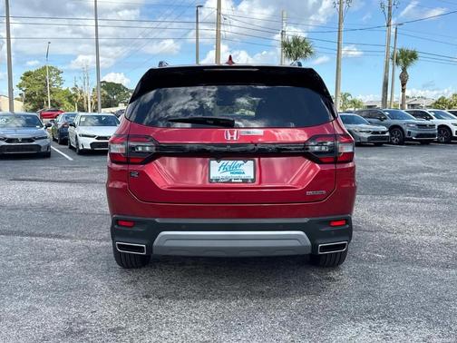 2025 Honda Pilot Touring