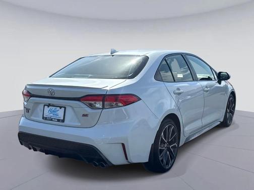 Wind Chill Pearl 2022 Toyota Corolla SE