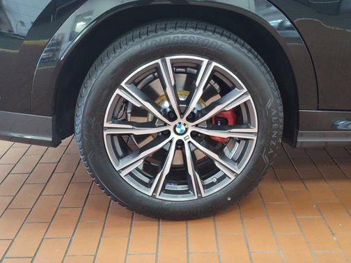 2024 BMW X6 M60i
