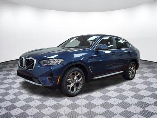 2025 BMW X4 xDrive30i