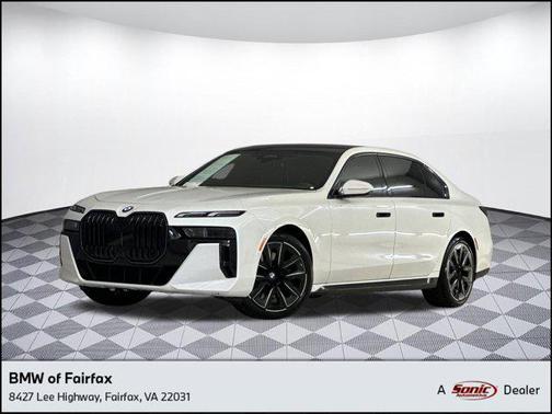 Mineral White Metallic 2025 BMW 740 740i