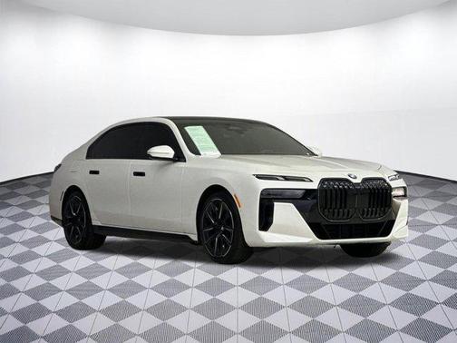 Mineral White Metallic 2025 BMW 740 740i