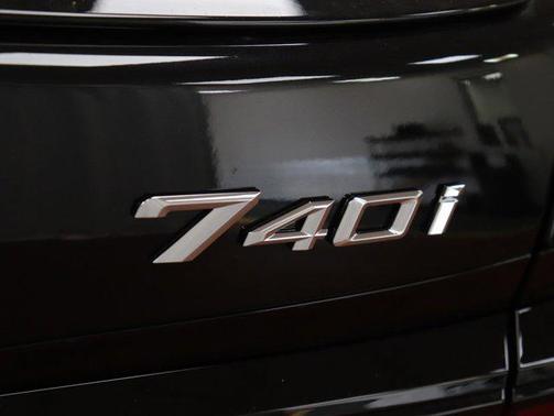 2024 BMW 740 i xDrive