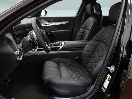 2024 BMW 740 i xDrive