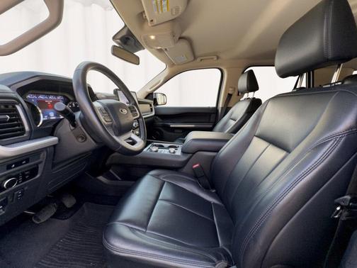 Agate Black Metallic 2024 Ford Expedition Max XLT