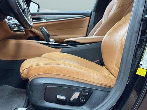 Black Sapphire Metallic 2017 BMW 540 M Sport Package