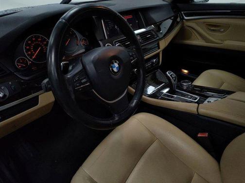 2016 BMW 528 528i