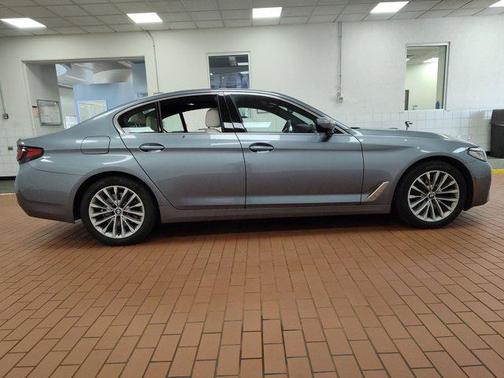 2022 BMW 530 i xDrive