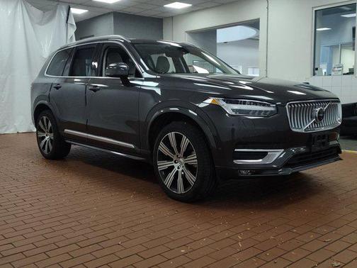 2023 Volvo XC90 B6 Ultimate 7-Seater