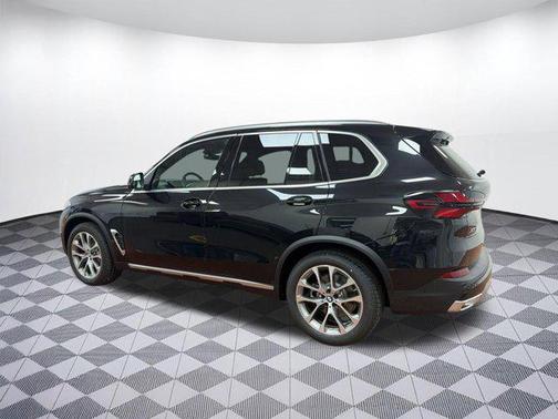 Black Sapphire Metallic 2026 BMW X5 xDrive40i