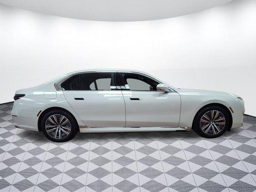 2024 BMW i7 eDrive50