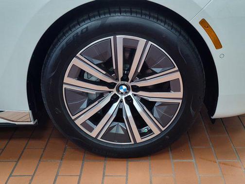 2024 BMW i7 eDrive50