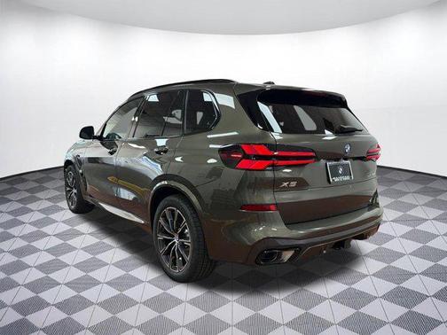 Manhattan Green Metallic 2026 BMW X5 PHEV xDrive50e