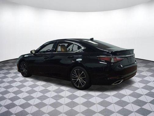 2022 Lexus ES 350 Base