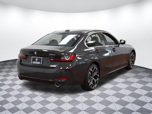2025 BMW 330 i xDrive
