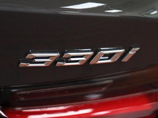 2025 BMW 330 i xDrive