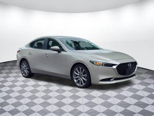2022 Mazda Mazda3 FWD w/Preferred Package