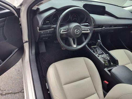 2022 Mazda Mazda3 FWD w/Preferred Package