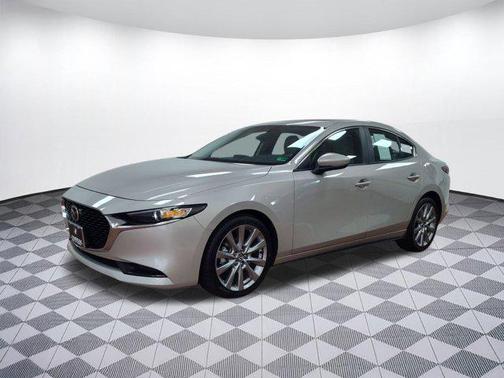 2022 Mazda Mazda3 FWD w/Preferred Package