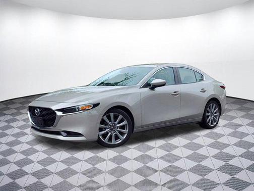 2022 Mazda Mazda3 FWD w/Preferred Package
