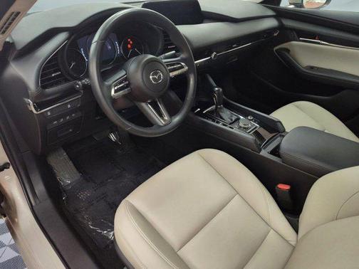 2022 Mazda Mazda3 FWD w/Preferred Package