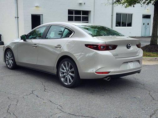 2022 Mazda Mazda3 FWD w/Preferred Package