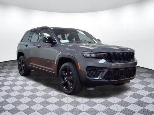 2022 Jeep Grand Cherokee Altitude