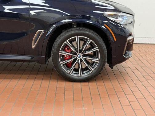 2022 BMW X5 M50i