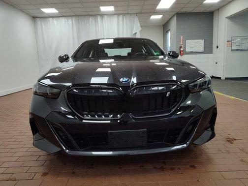 2025 BMW i5 xDrive40