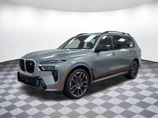 2025 BMW X7 M60i