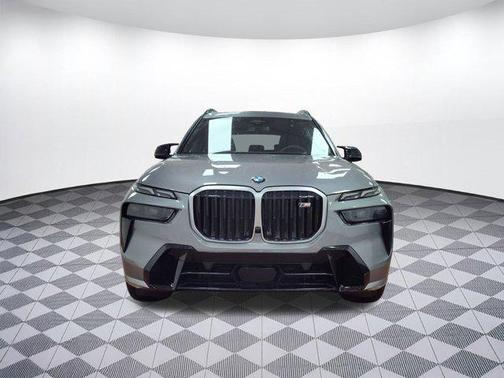 2025 BMW X7 M60i