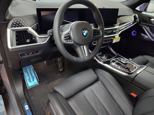 2025 BMW X7 M60i
