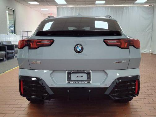 2025 BMW X2 xDrive28i
